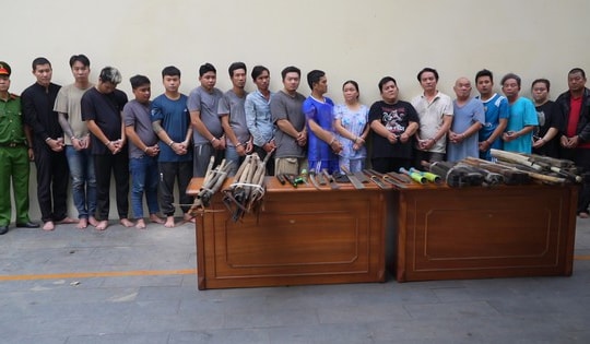 Dựng 'luật ngầm' chèn ép tiểu thương, nhóm Chành cua 46 thu lợi bất chính hơn 40 tỷ đồng.