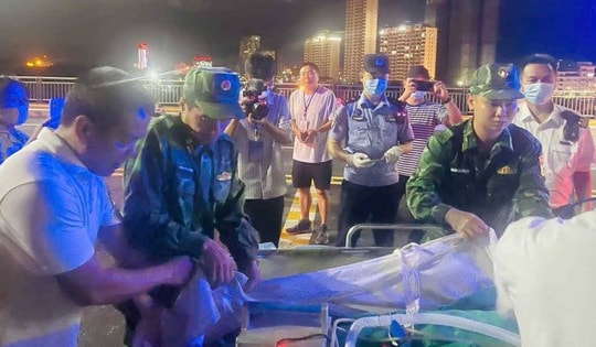 Liên tiếp mở 'luồng xanh' đưa bệnh nhân Trung Quốc qua cửa khẩu cấp cứu