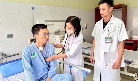 Nghẹt thở chạy đua với 'tử thần', cứu sống Trung tá Công an bị đâm đứt động mạch cảnh
