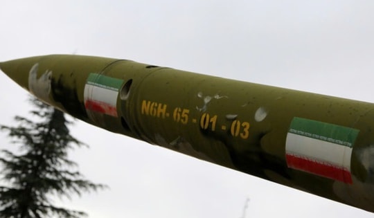 Iran tung đòn tên lửa nhắm thẳng nơi trú ẩn của F-35 Mỹ