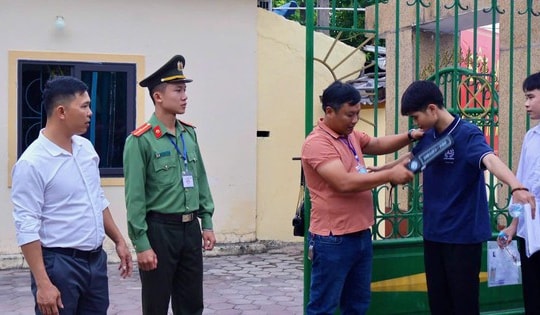 Hà Tĩnh dùng máy quét an ninh phòng gian lận thi cử