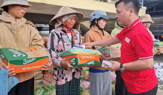 Hơn 761 tỷ đồng huy động trong Tháng Nhân đạo trợ giúp 578.812 lượt người khó khăn