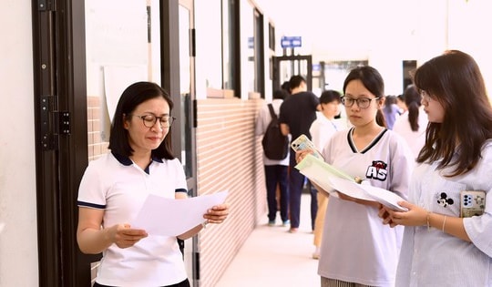 Dự đoán phổ điểm Ngữ văn tốt nghiệp THPT 2026: Điểm 8 liệu có dễ dàng?