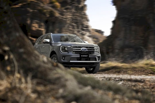 So sánh Ford Everest và Toyota Fortuner: Ai là “vua SUV 7 chỗ” tại Việt Nam?