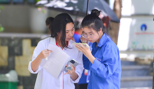 Đề thi, đáp án môn Giáo dục kinh tế và pháp luật tất cả mã đề