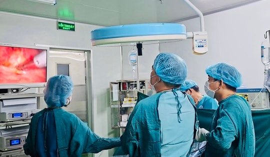 Cứu sống nam bệnh nhân bị thủng dạ dày