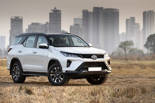 Toyota Fortuner 2026: Chi tiết giá niêm yết và lăn bánh tháng 6/2026