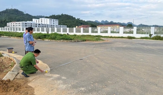 Bị đàn dê ăn mất lá chuối, người đàn ông bắt trộm dê về làm thịt