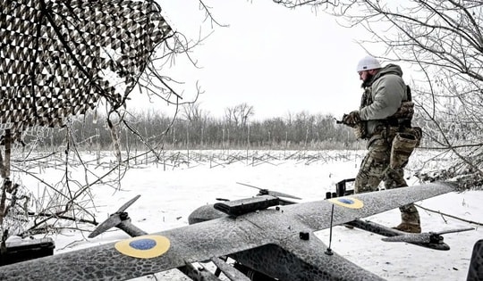 UAV mới của Ukraine khiến tên lửa HIMARS Mỹ không còn vị trí độc tôn