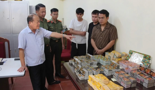 Bán vé cào trúng thưởng giả, nhóm đối tượng lừa đảo hàng nghìn người
