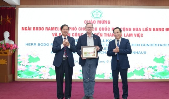 Bệnh viện Bạch Mai và Cộng hoà liên bang Đức thúc đẩy hợp tác đào tạo điều dưỡng, chăm sóc người cao tuổi