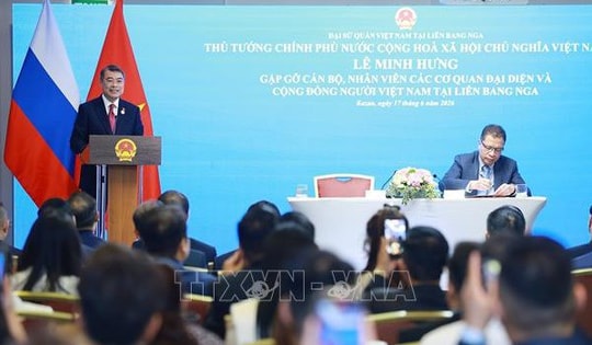 Thủ tướng Lê Minh Hưng gặp cộng đồng người Việt Nam tại Nga