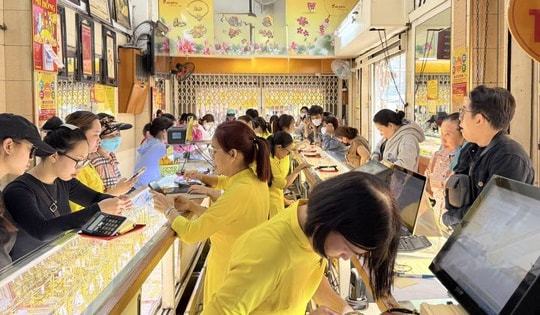 Giá vàng ngày 18/6 đồng loạt giảm, SJC mất mốc tăng của phiên trước