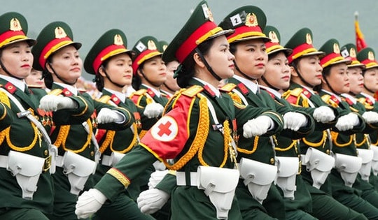 Chi tiết bảng lương sĩ quan và phụ cấp chức vụ lãnh đạo quân đội theo mức lương cơ sở 2,53 triệu đồng
