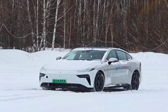Lộ diện loại pin ô tô điện đi 1.000 km, chịu nhiệt tới 170°C
