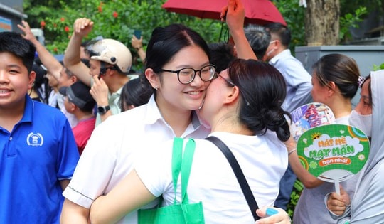 Hôm nay, Hà Nội công bố điểm thi, điểm chuẩn vào lớp 10