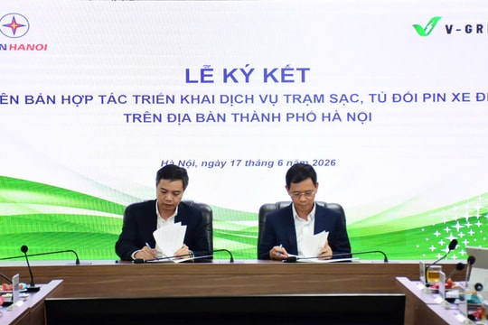 V-Green hợp tác EVNHANOI triển khai 10.000 tủ đổi pin xe máy điện
