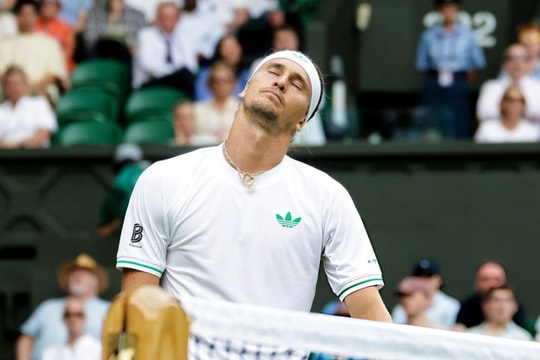 Alexander Zverev và bài toán sân cỏ: Vì sao nhà vua Roland Garros chưa thể đăng quang?