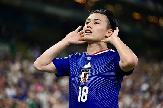 Ayase Ueda lập cú đúp lịch sử giúp Nhật Bản đè bẹp Tunisia 4-0 tại World Cup