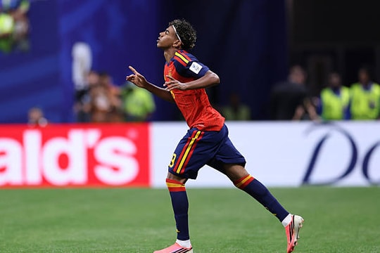 Lamine Yamal san bằng kỷ lục của Pele, Tây Ban Nha đè bẹp Saudi Arabia 4-0 tại World Cup 2026