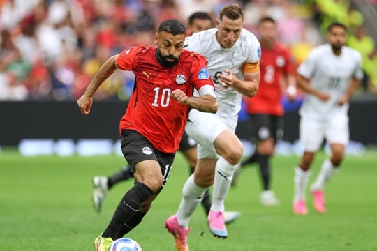 Salah đưa Ai Cập vào lịch sử World Cup, Klopp đáp trả chỉ trích nhắm vào Van Dijk