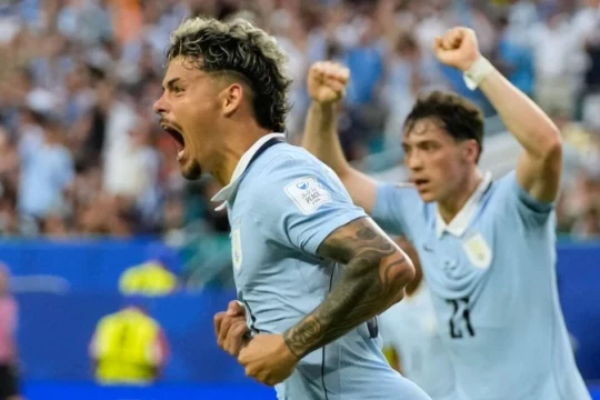 Uruguay hòa kịch tính Cape Verde 2-2: Araujo rực sáng, hàng thủ mắc sai lầm