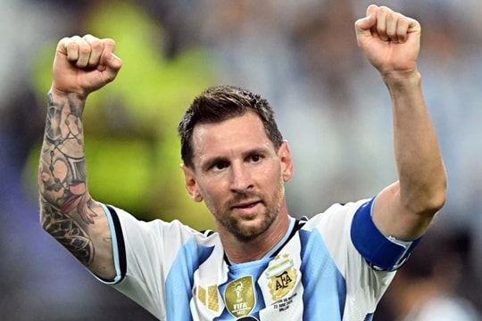 Messi phá kỷ lục ghi bàn World Cup: Vẻ vang lịch sử hay sai lầm từ VAR?