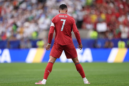 Bồ Đào Nha thắng đậm Uzbekistan 5-0: Ronaldo thiết lập kỷ lục vô tiền khoáng hậu tại World Cup