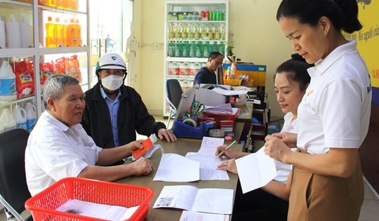 Nâng trợ cấp hưu trí xã hội để bảo đảm mức sống cho người cao tuổi