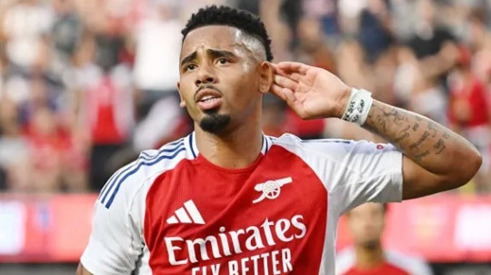 Chuyển nhượng 25/06: MU giữ chân Bruno Fernandes, Arsenal hạ giá sốc Gabriel Jesus