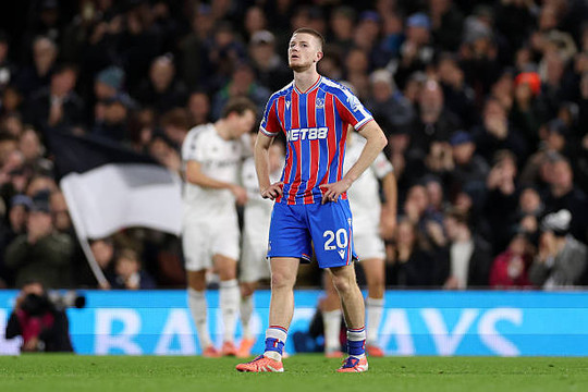 Liverpool từ bỏ thương vụ 80 triệu bảng Adam Wharton: Lucas Bergvall mới là lời giải