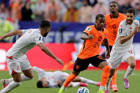 Hà Lan đè bẹp Tunisia 3-1: Sự thống trị tuyệt đối và kỷ lục lịch sử của Jan Paul van Hecke