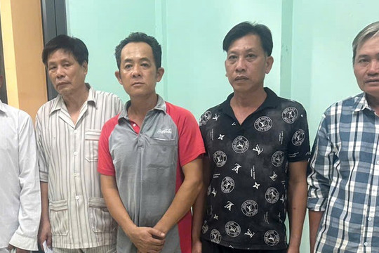Nhặt được con tê tê rồi cất giấu và đem bán, 5 người bị khởi tố