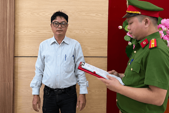 Điều khiển phương tiện đi lấn làn gây tai nạn chết người, tài xế ô tô bị khởi tố