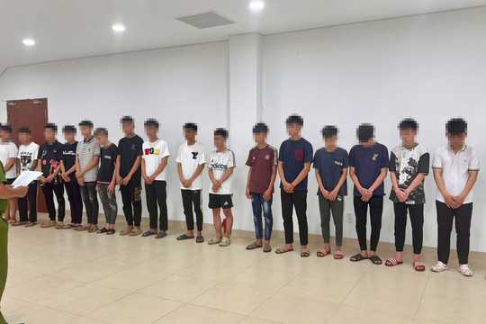 Khởi tố 14 đối tượng mang hung khí, lạng lách sau vụ gây tai nạn rồi bỏ trốn