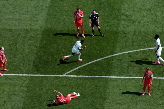 Ousmane Dembele lập hat-trick lịch sử giúp Pháp đè bẹp Na Uy tại World Cup 2026