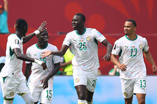 Senegal hủy diệt Iraq 5-0: Kỷ lục lịch sử và sức mạnh đáng sợ từ băng ghế dự bị