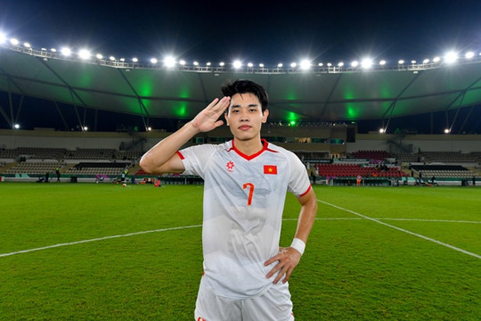 Nguyễn Đình Bắc chạm mốc 400.000 euro, cân bằng kỷ lục giá trị của Quang Hải