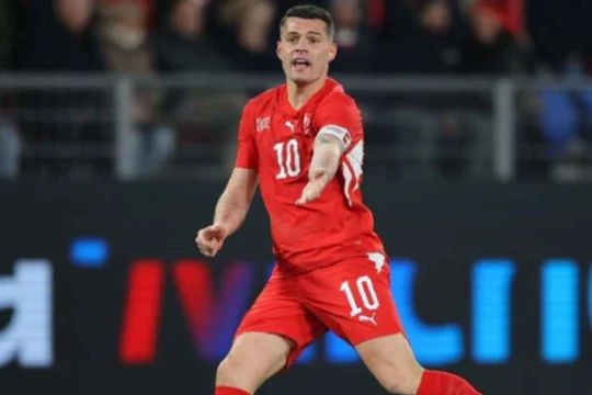 Xabi Alonso muốn Chelsea chiêu mộ Granit Xhaka: Bước ngoặt chiến lược tại Stamford Bridge