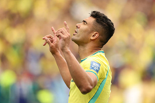 Brazil ngược dòng hạ Nhật Bản 2-1: Casemiro và nghịch lý khiến Man Utd đau đầu