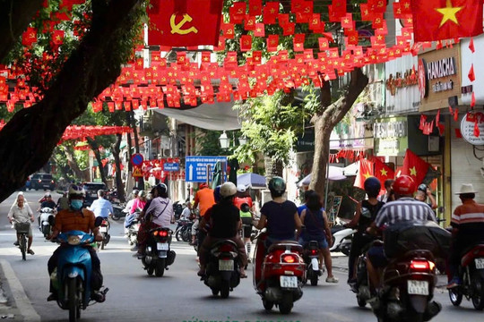 Hôm nay Hà Nội triển khai vùng phát thải thấp, người dân di chuyển, gửi xe thế nào?