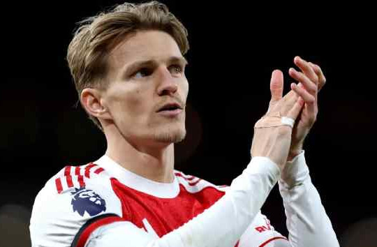 Martin Odegaard bác bỏ tin đồn tới Galatasaray, cam kết tương lai cùng Arsenal