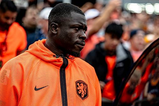 Sunderland quyết giữ chân Brian Brobbey trước sự chèo kéo từ Man United
