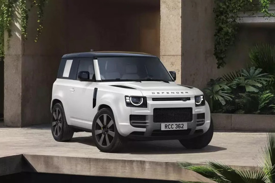 Tin xe 10/7: Defender 2027 có lớp phim tự phục hồi, Tank 300L chạy điện 200 km