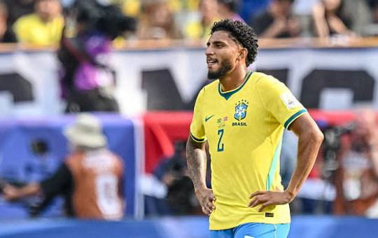 Man United hủy thương vụ Ederson vào phút chót: Dấu hỏi về thể lực và nước đi thay thế