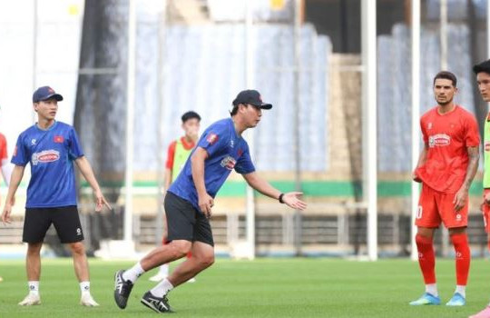 HLV Indonesia đánh giá Việt Nam mạnh nhất ASEAN Cup; Ông Park Hang-seo phải điều trần