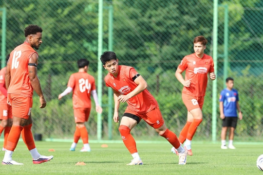 Trận gặp Gangwon FC: HLV Kim Sang Sik tìm lời giải cho bộ khung tuyển Việt Nam tại ASEAN Cup 2026