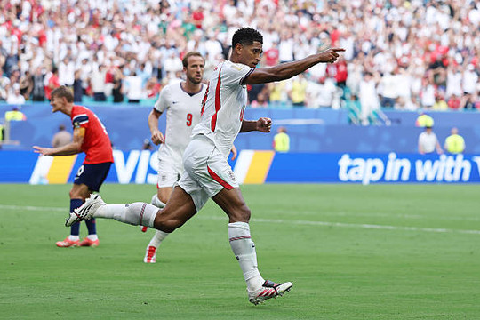 Jude Bellingham lập cú đúp, đưa tuyển Anh vào bán kết World Cup 2026 sau màn ngược dòng trước Na Uy