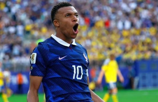 Kylian Mbappe và cuộc viễn chinh vào ngôi đền vĩ đại nhất lịch sử bóng đá Pháp