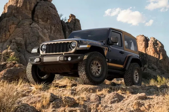 Tin xe 16/7: Jeep Wrangler có bản sa mạc mới, Denza N8 mạnh hơn Ferrari F80